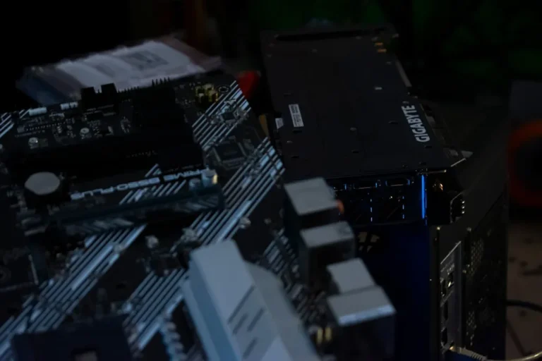 Nowa generacja procesorów dla graczy i twórców: Jak zmienia się wydajność komputerów w 2026 roku?